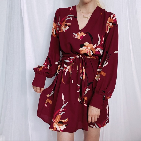 SOLD🎉Plum Floral Wrap Dress Long Sleeve Kimono - Picture 10 of 12